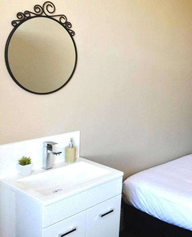 Centennial Inn On Bathurst Launceston Habitación foto